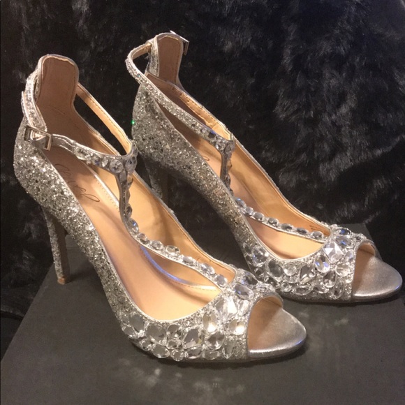 badgley mischka jewel sandals